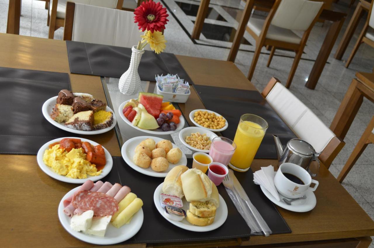 Constantino Hotel E Eventos Juiz de Fora Zewnętrze zdjęcie A typical continental breakfast