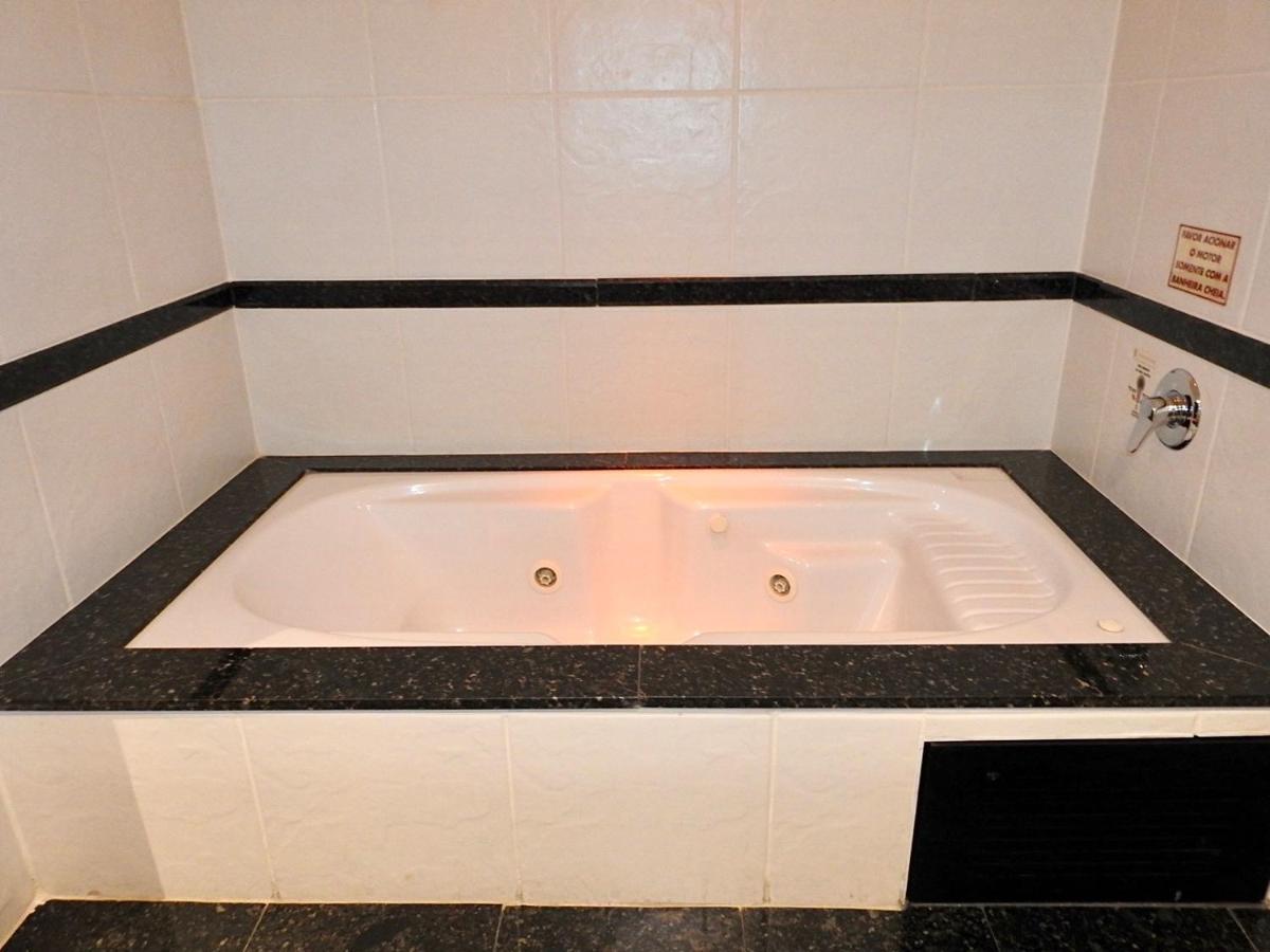 Constantino Hotel E Eventos Juiz de Fora Zewnętrze zdjęcie A modern Japanese bathtub