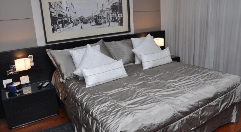 Constantino Hotel E Eventos Juiz de Fora Zewnętrze zdjęcie A bed with a duvet